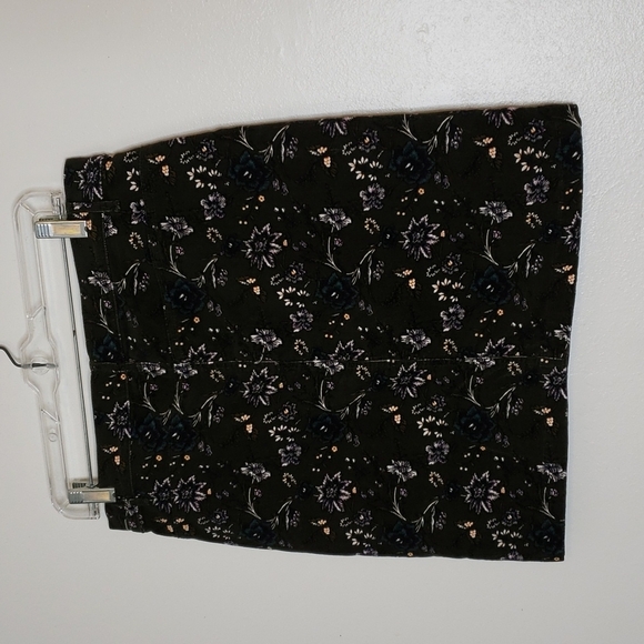 NEW Loft Corduroy Skirt Olive Floral Classic Preppy Classic Trendy Fall Trendy - Picture 6 of 13